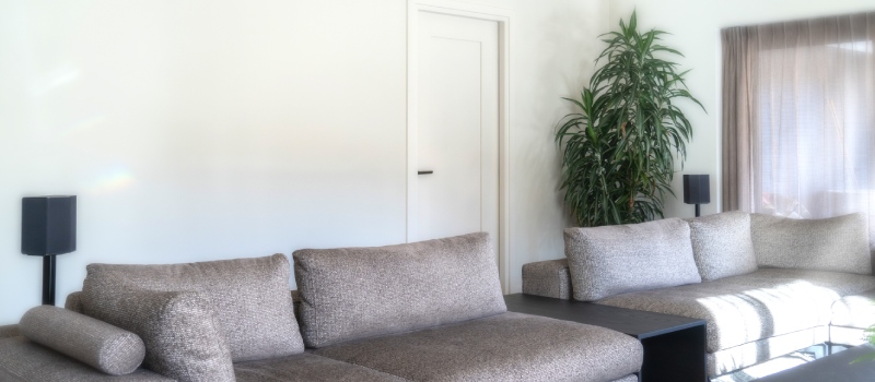 Plads mellem højttalerne